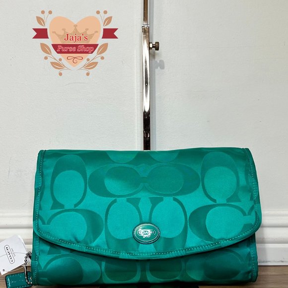 💚Coach Signature Fabric-Nylon Cosmetic Travel Bag💚 - Picture 1 of 16